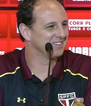 Rogério volta para tentar escrever uma nova página de glórias no clube