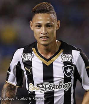 Neílton seria bom reforço pro elenco