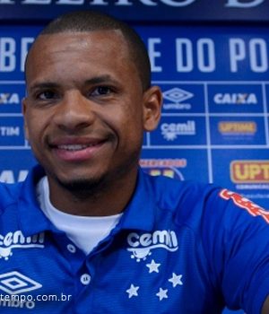 Tricolor perto de contratar lateral esquerdo do Cruzeiro, diz site