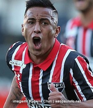 Cueva é mal aproveitado no São Paulo!