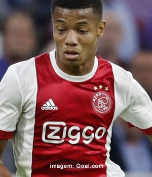 Possível transferência milionária de David Neres deixa Tricolor em alerta