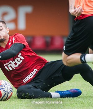 Jean: mais um pepino para a diretoria do São Paulo descascar na semana!