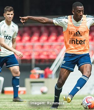 Sem Pablo, Everton e Carneiro disputam vaga no ataque. Quem joga?