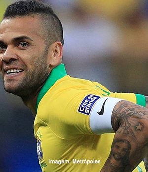 Por Daniel Alves, torcida planeja nova ‘invasão’ no aeroporto. Veja data e horário: