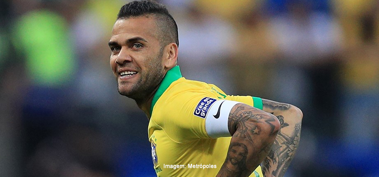 Por Daniel Alves, torcida planeja nova ‘invasão’ no aeroporto. Veja data e horário: