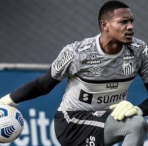 John: um goleiro mais rodado e mais preparado que os reservas de Jandrei