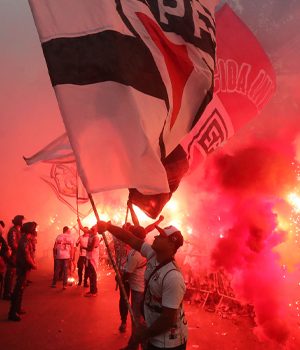 Mesmo na pior crise da sua história, torcida do São Paulo volta a superar Palmeiras e chega mais perto do Corinthians
