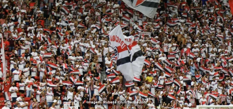 Torcida se mobiliza para ir com camisa do São Paulo no Mané Garrincha