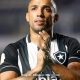 Em fim de contrato, lateral do Botafogo é especulado no São Paulo