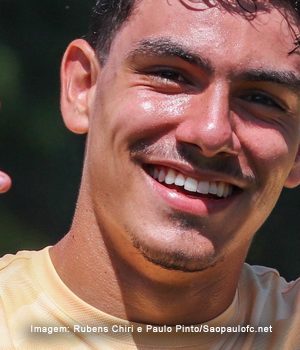 De saída, Moreira recebe oferta “tentadora” e representantes falam com o São Paulo