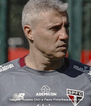 Apresentado, Crespo manda recado racional ao torcedor do São Paulo