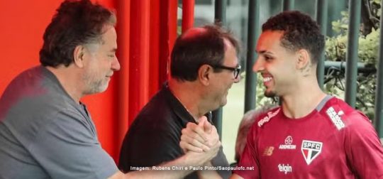 Matheus Alves dá dois fortes indícios de que sairá do São Paulo em julho