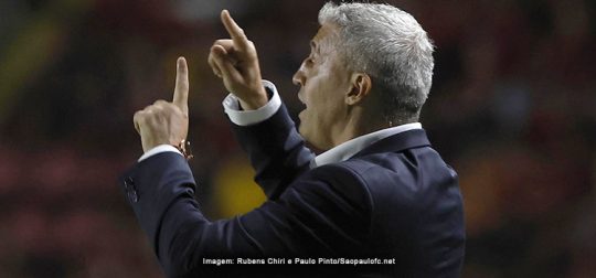 Crespo fala sobre erro de Young, titularidade de Lucas e a reação da equipe