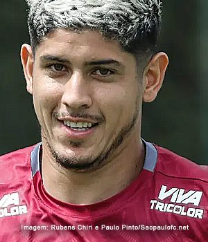 Alan Franco diz não ao Palmeiras e, enfim, assina renovação de contrato