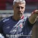 Com suspensos, retornos e reforços, Crespo ensaia opções neste domingo visando a Libertadores