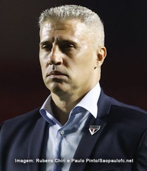 Crespo é mais uma vítima da arriscada estratégia adotada em 2025