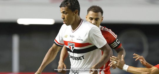 O futuro do volante Luiz Gustavo no São Paulo e também no futebol