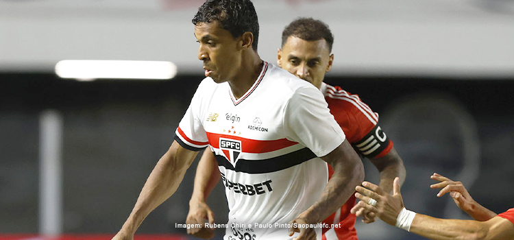 O futuro do volante Luiz Gustavo no São Paulo e também no futebol