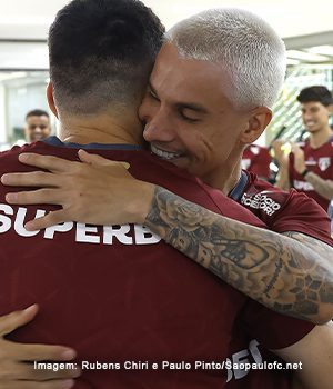 São Paulo perde volante e zagueiro titular para jogo final da temporada