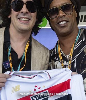 Diego Fernandes tira foto com Ronaldinho Gaúcho e promete mudanças no São Paulo: “vamos ver!”