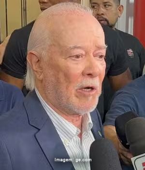 Novo presidente encontra elenco neste sábado e promete governo estável