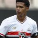 Caso Paulinho: torcida é termômetro e São Paulo volta atrás no negócio