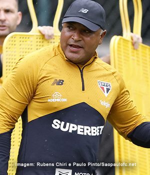 Sem segundo atacante? Como Roger Machado costuma montar seus times?