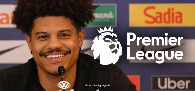 Aston Vila e Manchester United estudam proposta milionária por Gabriel Sara