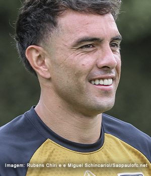 Enzo Díaz tem proposta do Racing mas deseja atuar em outros locais