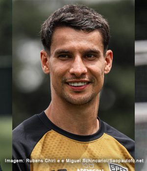 Trio entra em campo e aumenta chances de retorno contra o Vasco
