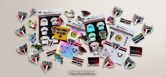 Original sticker: adesivos licenciados com imagens icônicas do São Paulo FC