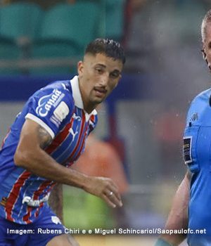 Titular toma cartão “injusto” e fica fora do clássico diante do Corinthians